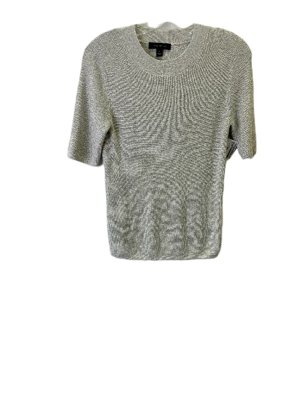 Chic women's sweaterSweater By Ann Taylor In Grey, Size: M