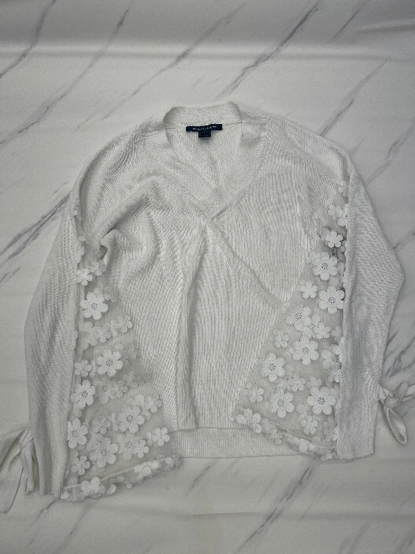 Floral print women's sweaterSweater By French Connection In White, Size: S