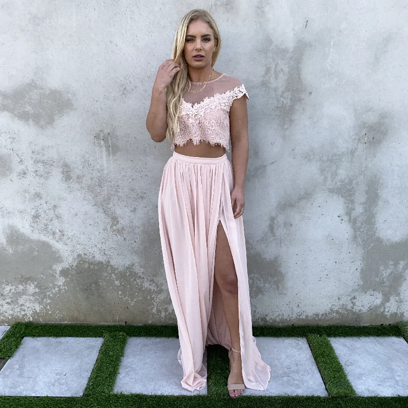 Round-neck dresses for womenDance With Me Lace Top & Maxi Skirt Set In Blush Pink