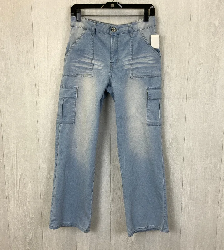 Jeans with a distressed and bleached finish combined with embroidery for a bold and trendy lookJeans Straight By Clothes Mentor In Blue, Size: 8