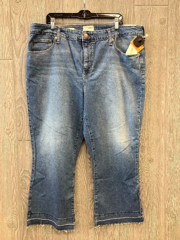 Jeans with a raw hem for an unfinished and rugged lookJeans Boot Cut By Universal Thread In Blue Denim, Size: 20