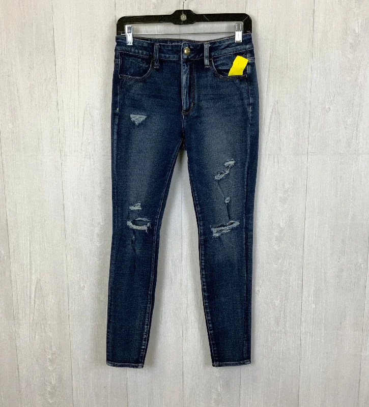 Jeans with a classic straight leg and fitted waist for a flattering silhouetteJeans Skinny By American Eagle In Blue Denim, Size: 8