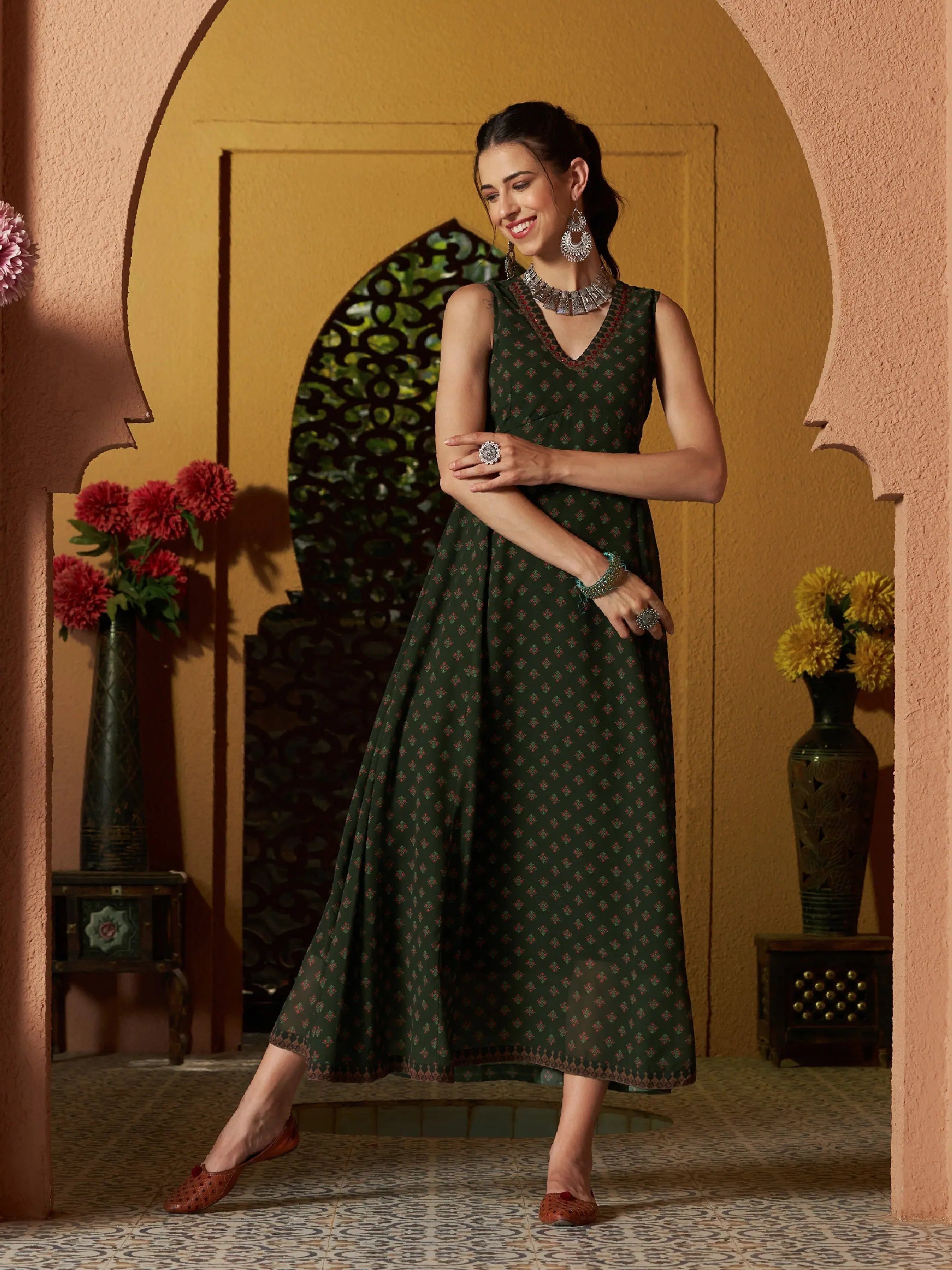 Designer dresses for high-end fashionWomen Green Floral Slant Empire Seam Maxi Dress