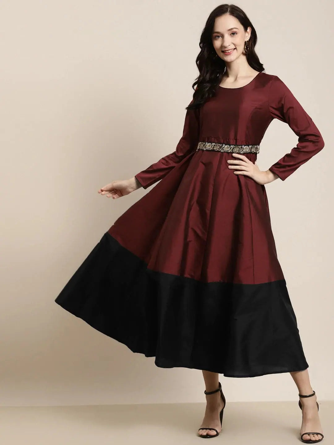 Lantern sleeve dresses for womenMaroon Contrast Border Embroidered-Belt Anarkali Maxi