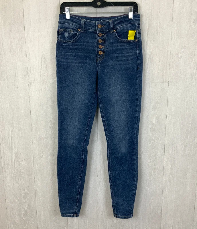 Jeans with a relaxed fit and subtle fading for everyday comfort and styleJeans Skinny By Clothes Mentor In Blue Denim, Size: 4l