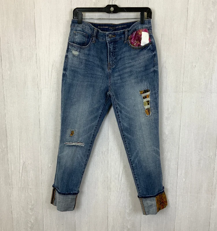 Jeans with a cropped length and rolled-up cuffs for a trendy lookJeans Skinny By Chicos In Blue Denim, Size: 8