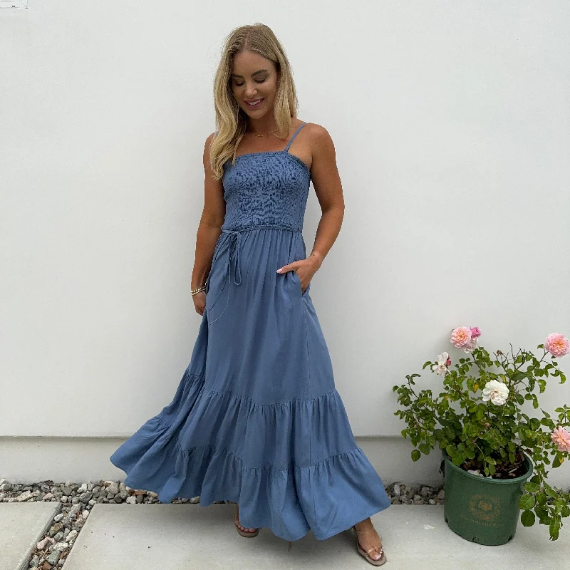 Gym wear dresses for athletic activitiesTiers to Summer Blue Smock Maxi Dress