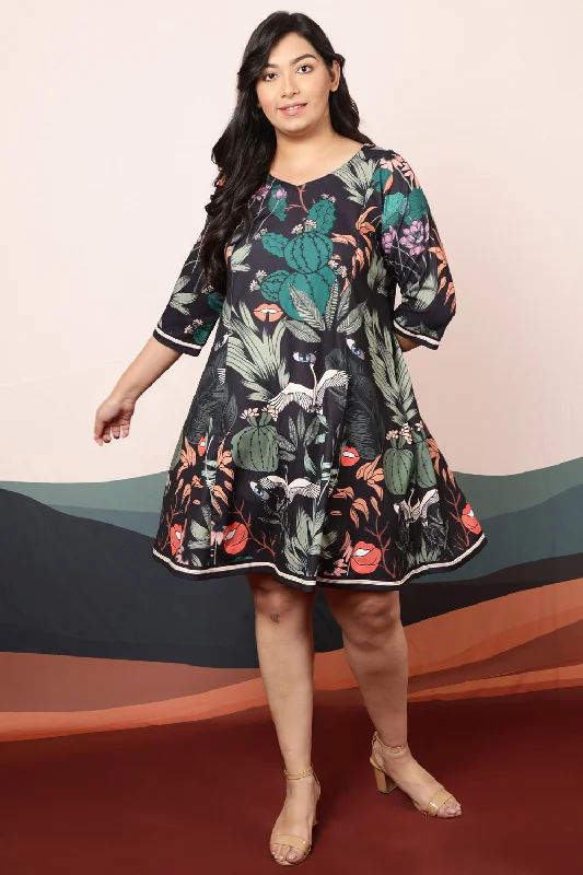 Round-neck dresses for womenPlus Size Quirky Wildlife Black Printed Dress